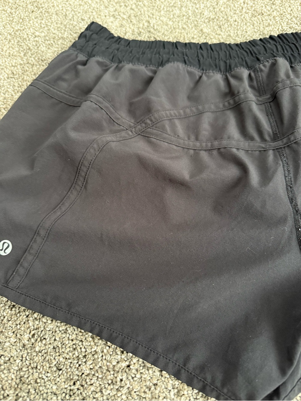Lululemon Tracker Short V Women's Size 12 - Black 4” - Picture 5 of 16